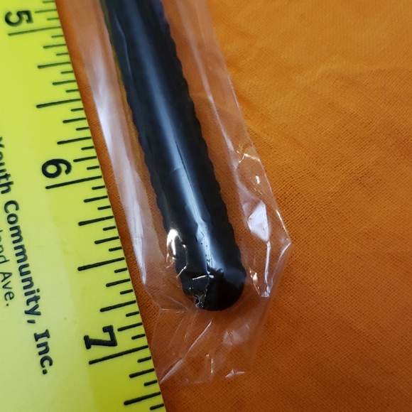 Moda Pro Precision Angle Brush - Picture 5 of 5